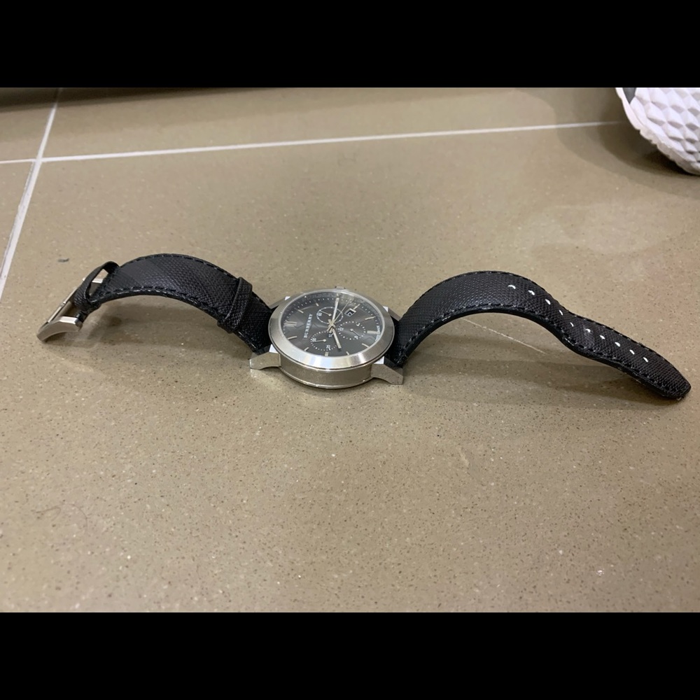 43mm Black Burberry Watch - Picture 2 of 5
